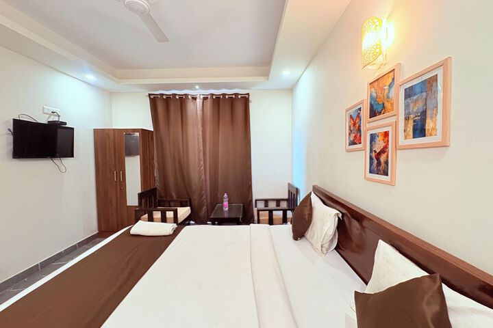 Room 48 of 59
