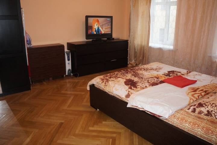 Room 3 of 11