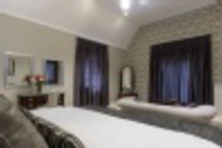 Room 220 of 432