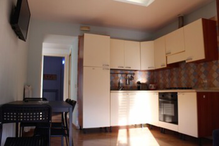 Room 14 of 18
