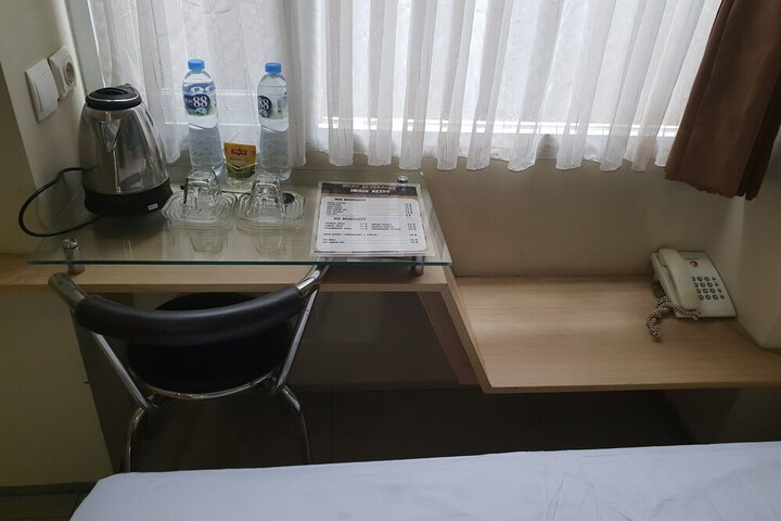 Room amenity