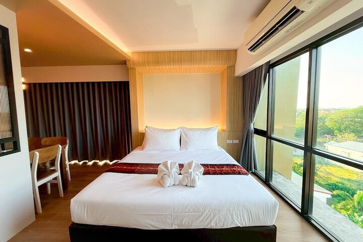 Room 15 of 52
