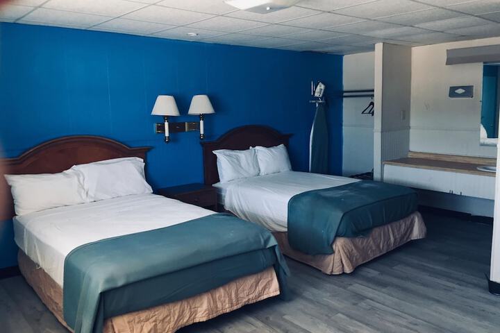 Room 8 of 19