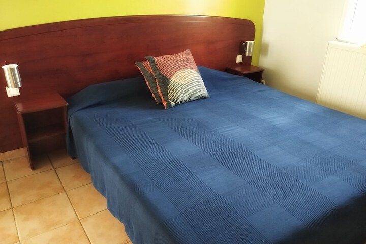 Room 7 of 18