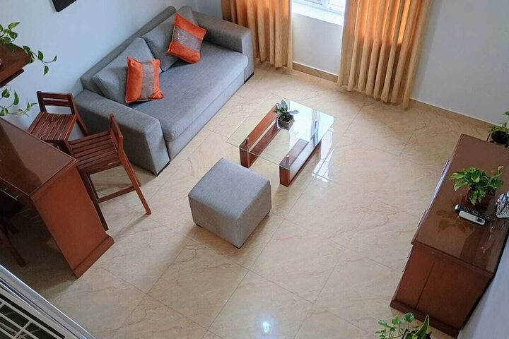 Room 28 of 107