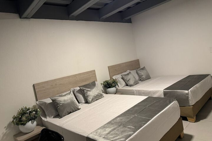 Room 8 of 38