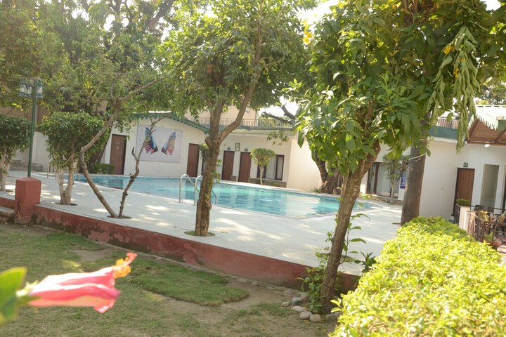 Hotel Exterior 177 of 178