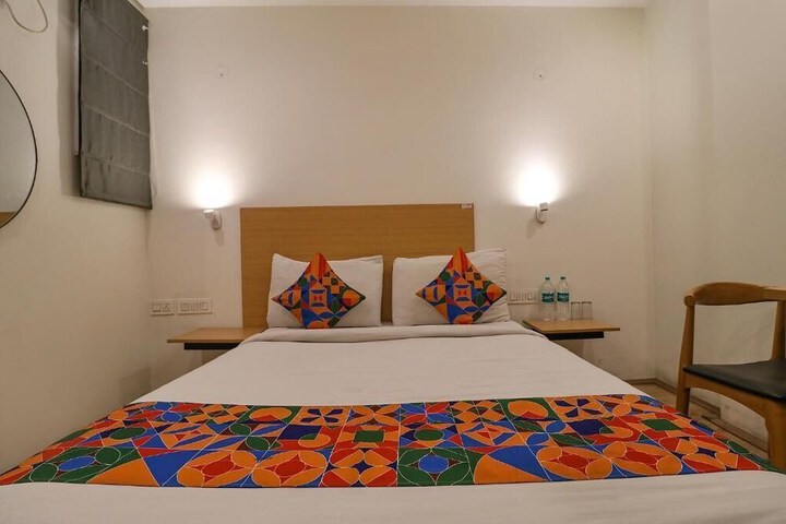 Room 5 of 15