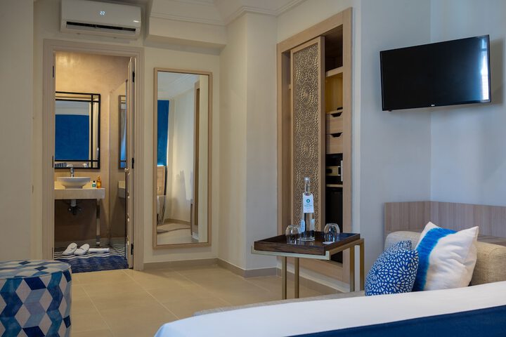 Room 15 of 59