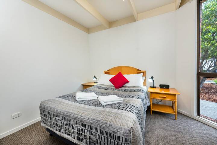 Room 3 of 37