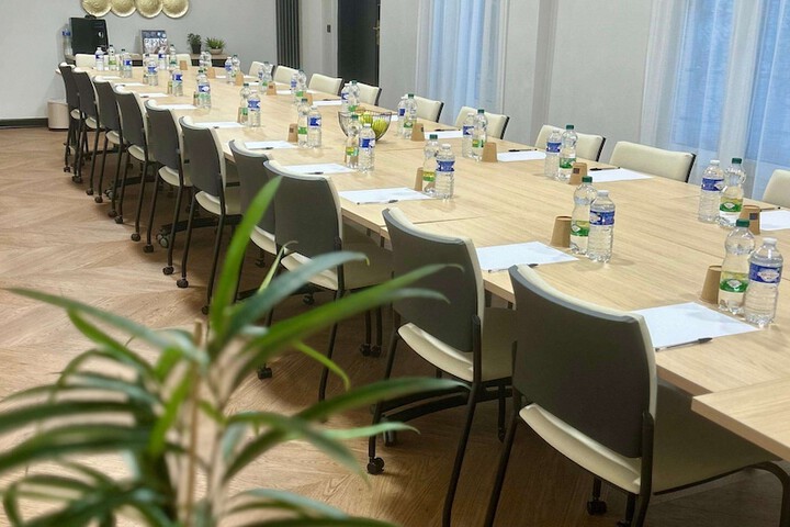 Business Center 95 of 102