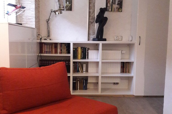 Room 19 of 77