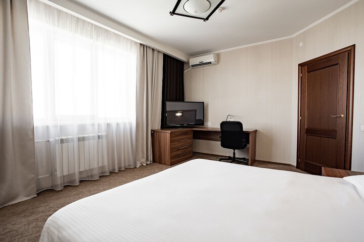 Room 11 of 50