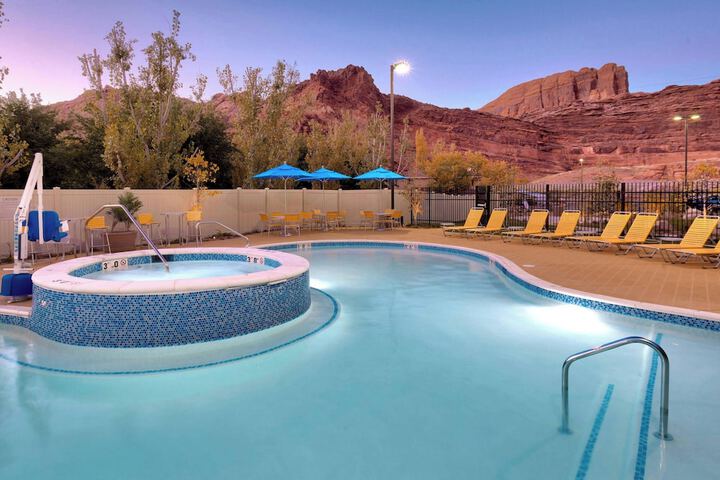 Pool 18 of 39