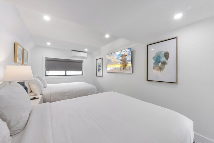 Room 9 of 56