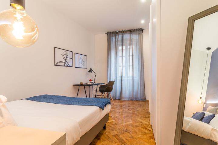 Room 5 of 15