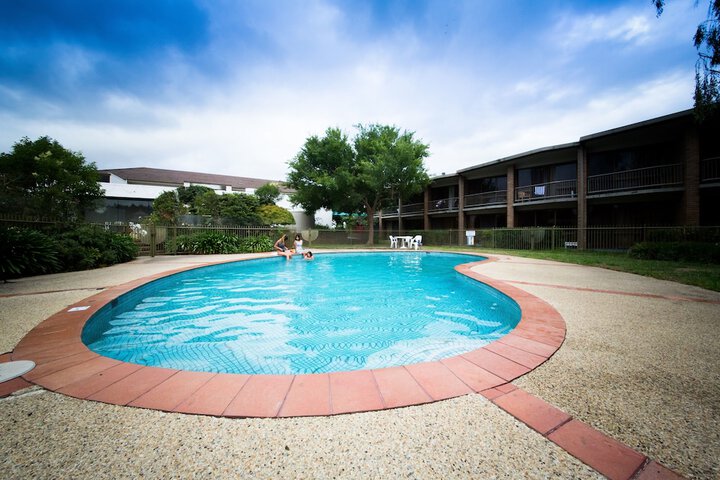 Pools & Facilities