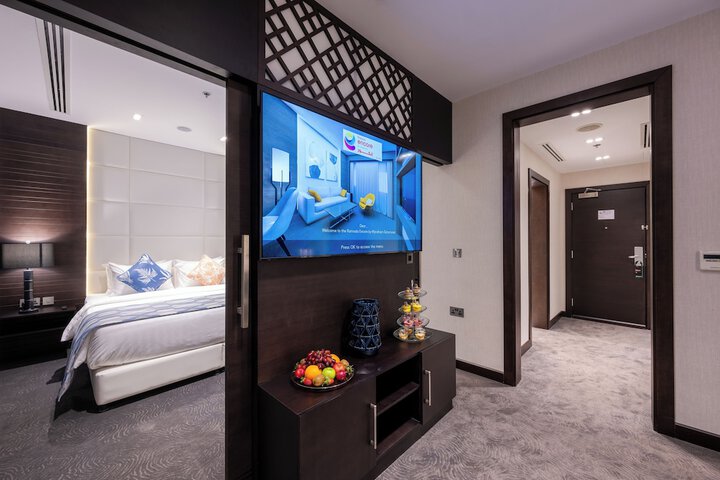 Room 16 of 74
