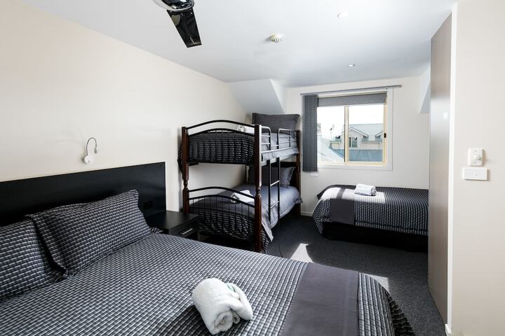 Room 10 of 45