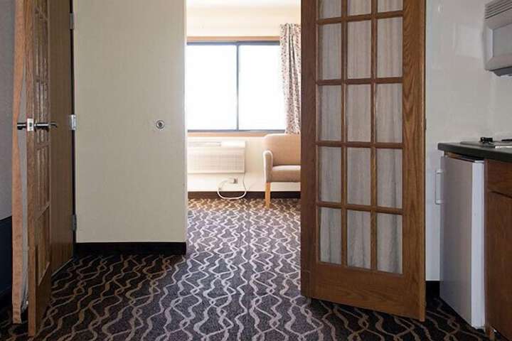Room 12 of 23
