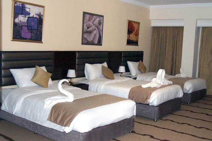 Room 4 of 35