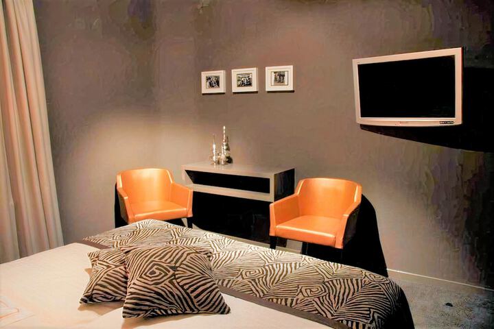 Room 17 of 42