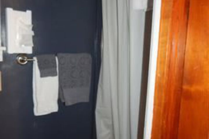 Room 4 of 35