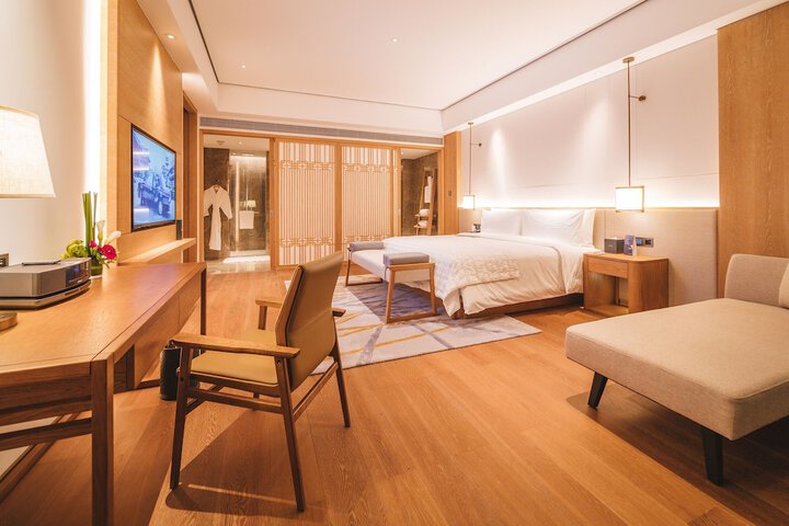 Room 20 of 135