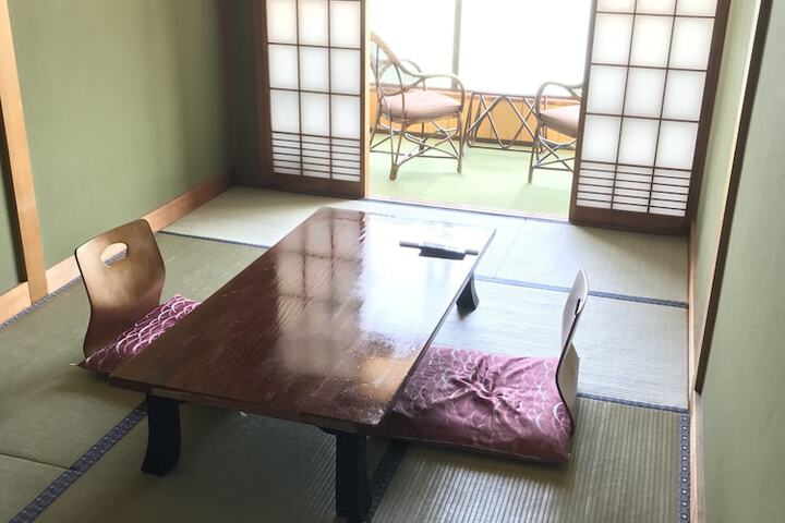 Room 6 of 26