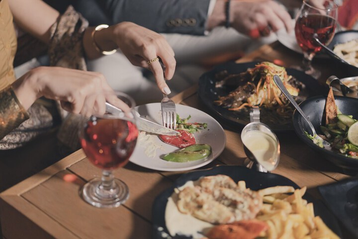 Dining 77 of 102