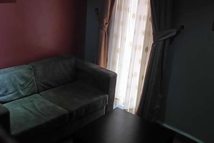 Room 10 of 31