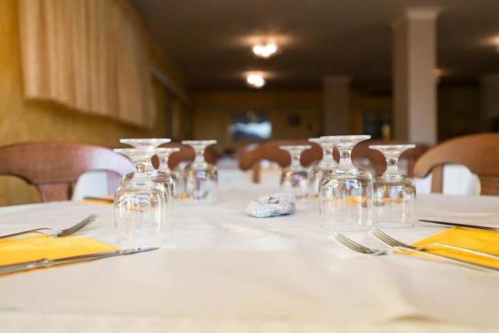 Dining 47 of 89