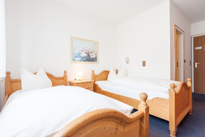 Room 8 of 21