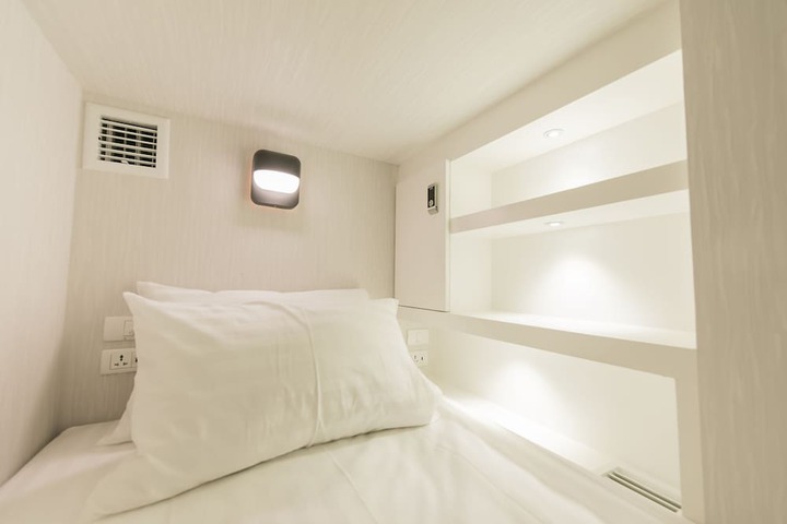 Room 6 of 58