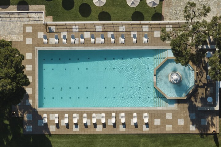 Pools & Facilities