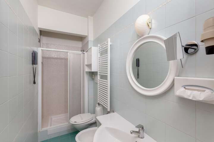 Room 20 of 63