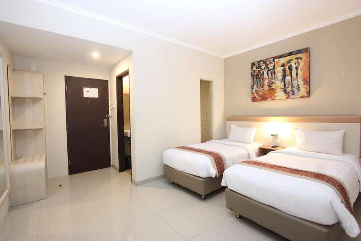 Room 4 of 42