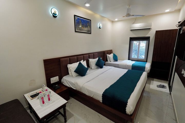 Room 14 of 37