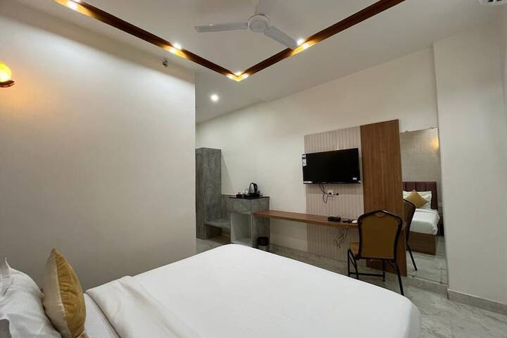 Room 15 of 46