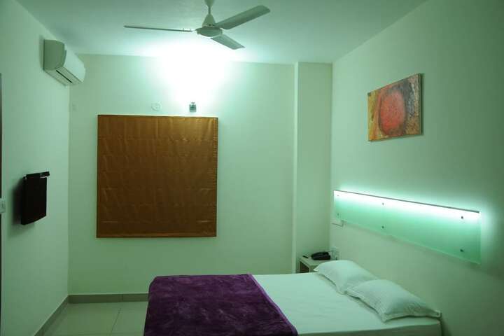 Room 16 of 29