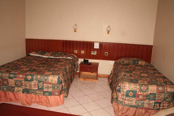 Room 3 of 7