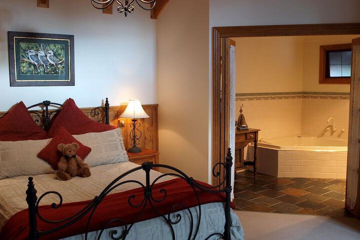 Room 2 of 23