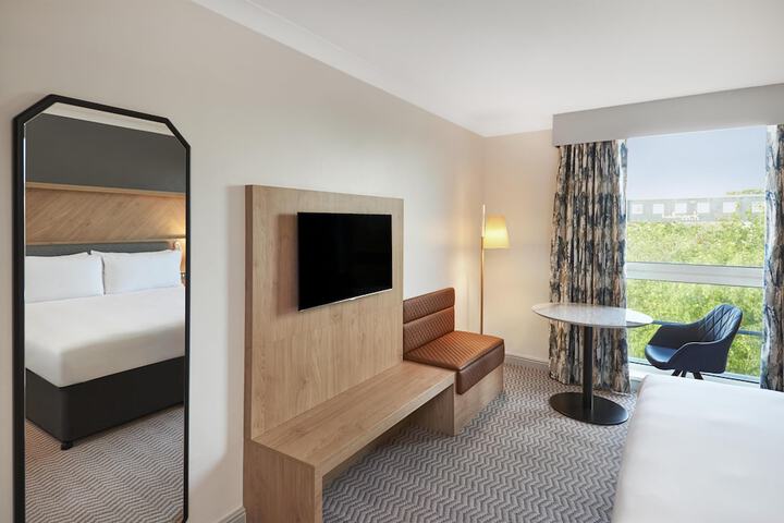 Room 30 of 68