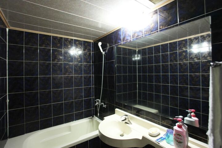 Room 15 of 79