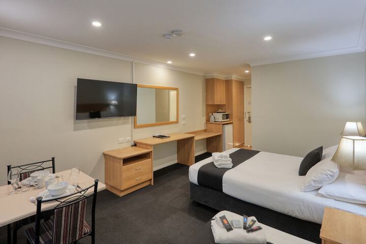 Room 4 of 46