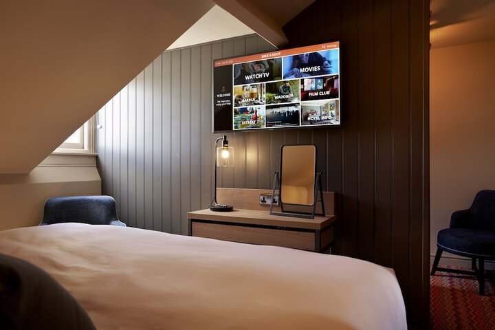 Room 17 of 60