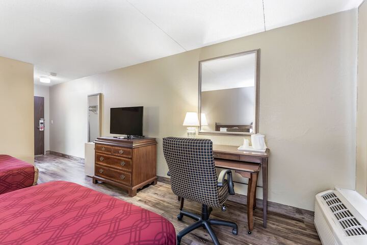 Room 7 of 26