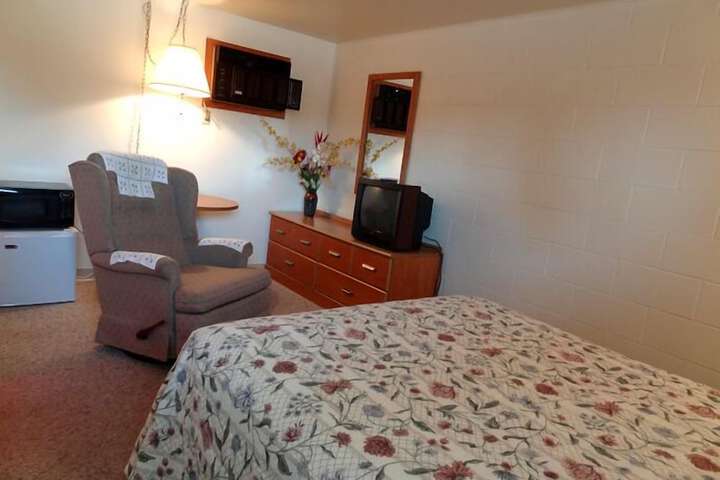 Room 3 of 23