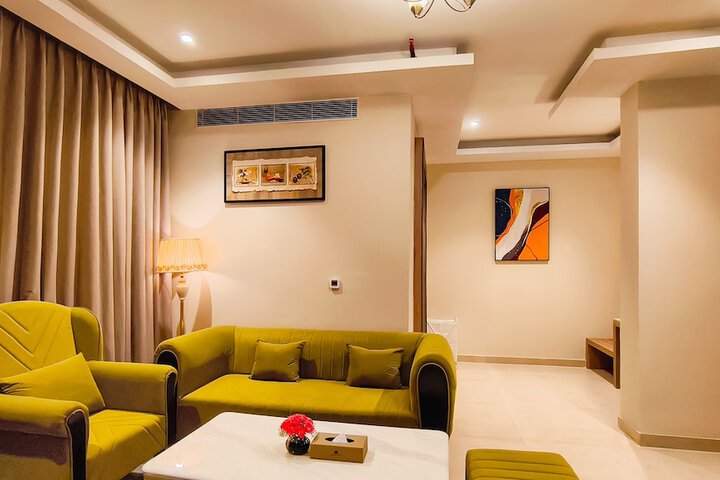 Room 65 of 93