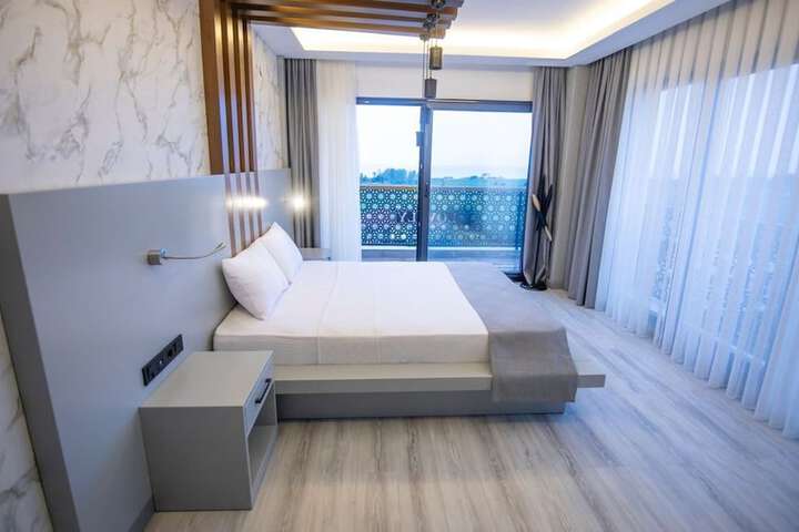 Room 5 of 22